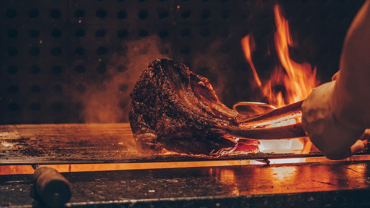 Tomahawk steak op de Josper grill